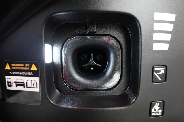 2025 Kia EV6 — photo 8 of 26