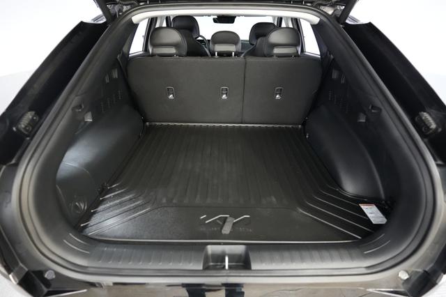2025 Kia EV6 — photo 6 of 26
