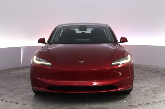 2025 Tesla Model 3 — photo 9 of 22