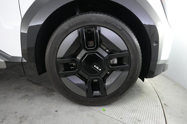 2026 Kia EV9 — photo 16 of 26