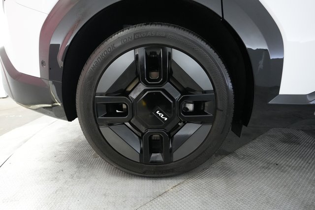 2026 Kia EV9 — photo 17 of 26