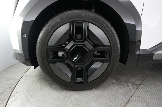 2026 Kia EV9 — photo 15 of 26