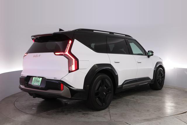 2026 Kia EV9 — photo 2 of 26