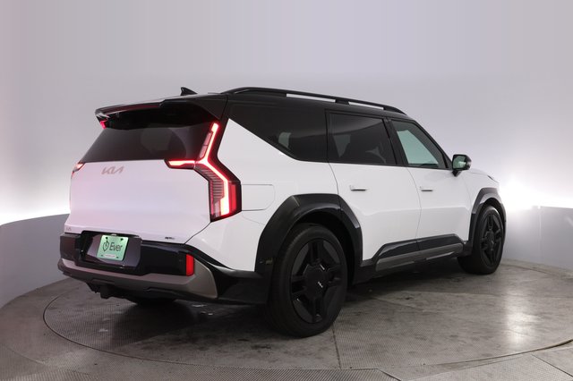 2026 Kia EV9 — photo 2 of 26