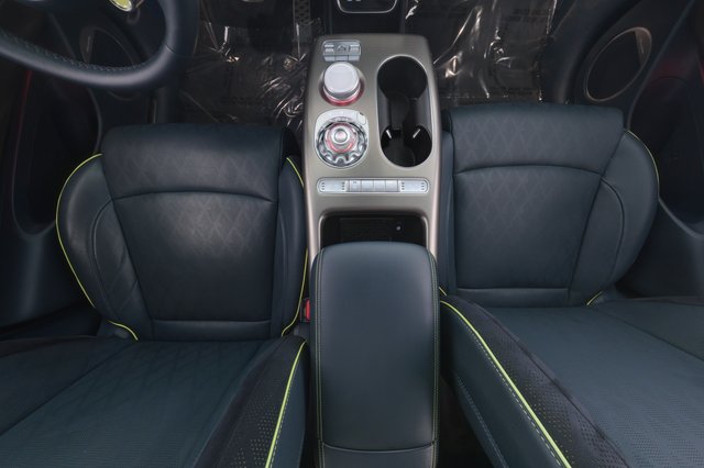 2023 Genesis GV60 — photo 21 of 25