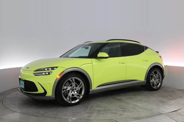 2023 Genesis GV60 — photo 14 of 25