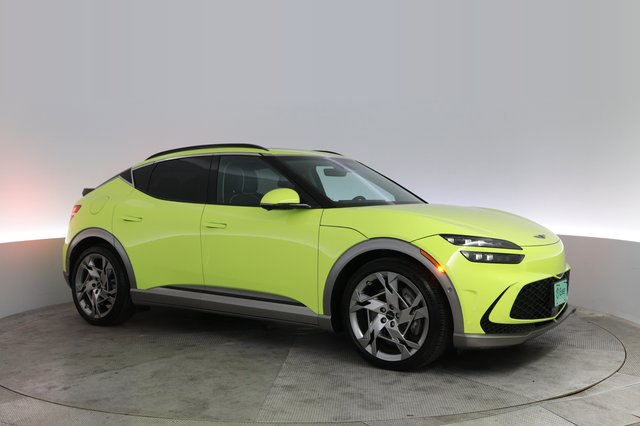 2023 Genesis GV60 — photo 11 of 25