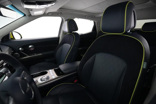 2023 Genesis GV60 — photo 3 of 25