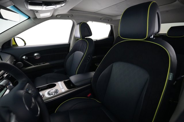 2023 Genesis GV60 — photo 3 of 25