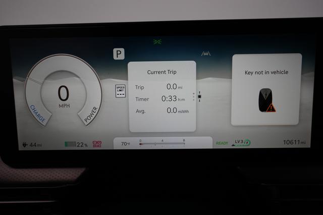 2023 Genesis GV60 — photo 5 of 25