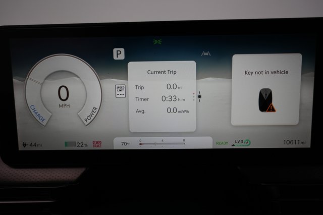 2023 Genesis GV60 — photo 5 of 25