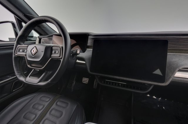 2023 Rivian R1T — photo 20 of 25