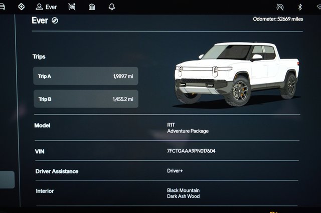 2023 Rivian R1T — photo 24 of 25