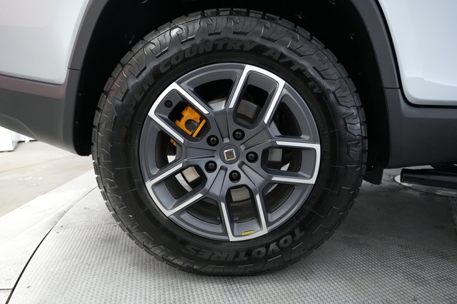 2023 Rivian R1T