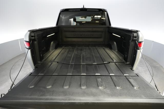 2023 Rivian R1T — photo 6 of 25