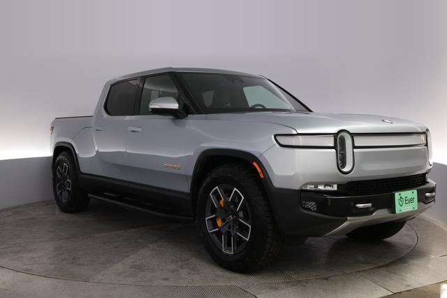 2023 Rivian R1T — photo 10 of 25