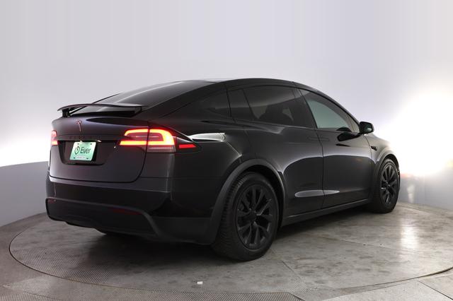 2023 Tesla Model X — photo 2 of 26