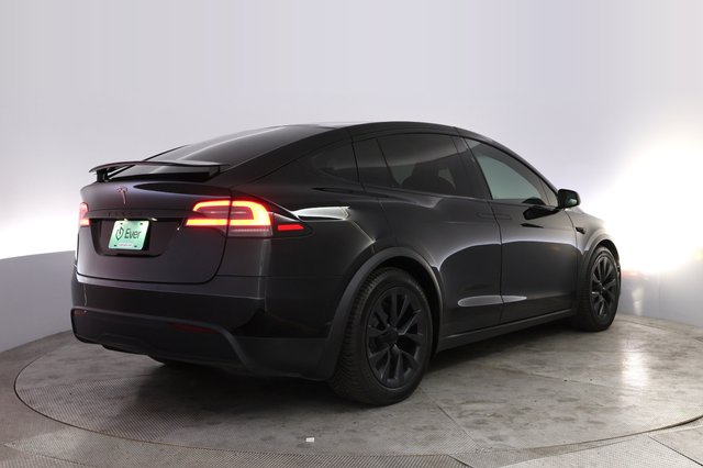 2023 Tesla Model X — photo 2 of 26