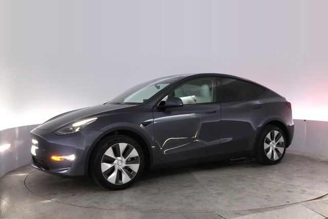 2023 Tesla Model Y — photo 14 of 25