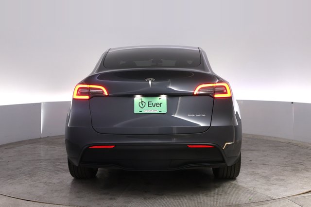 2023 Tesla Model Y — photo 12 of 25