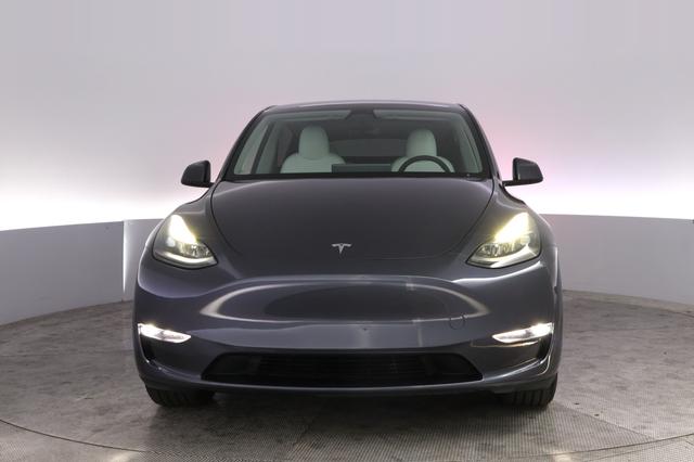 2023 Tesla Model Y — photo 9 of 25