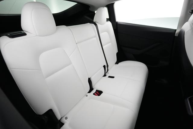 2023 Tesla Model Y — photo 4 of 25