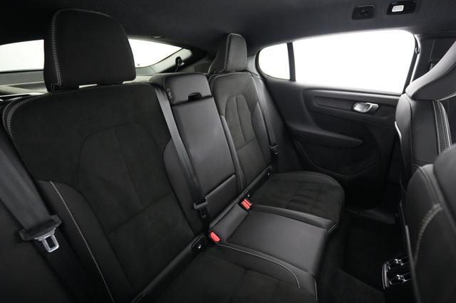 2023 Volvo C40 Recharge — photo 4 of 21