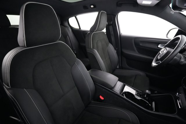 2023 Volvo C40 Recharge — photo 18 of 21
