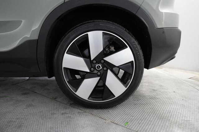 2023 Volvo C40 Recharge — photo 7 of 21