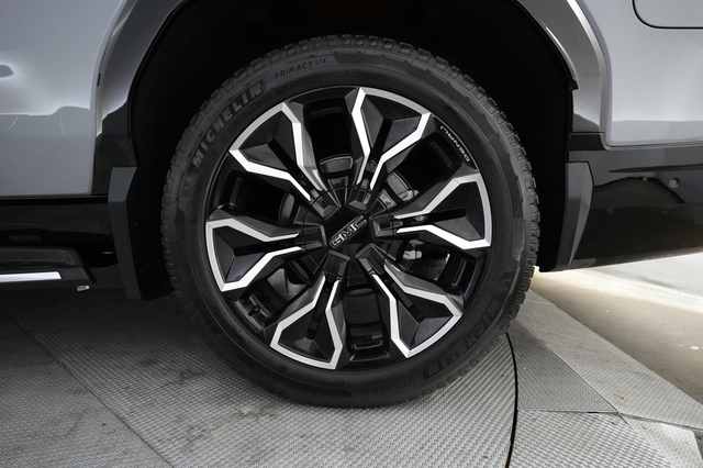 2024 GMC Sierra EV