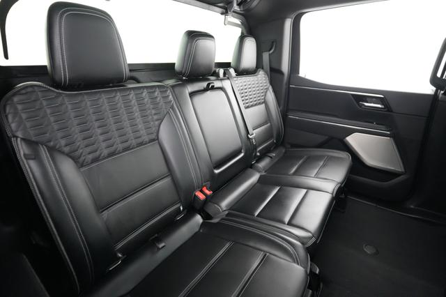 2024 GMC Sierra EV — photo 4 of 16