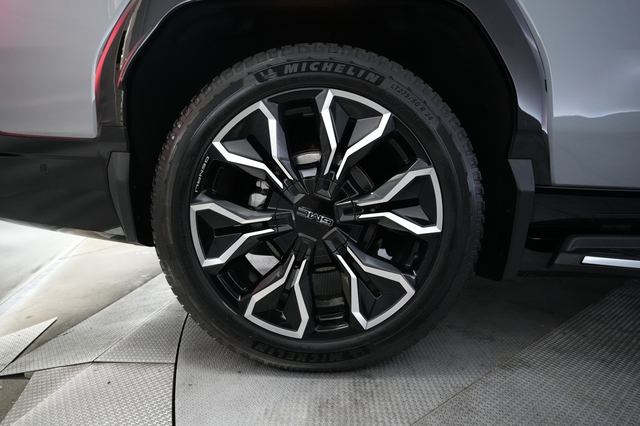 2024 GMC Sierra EV