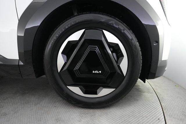2024 Kia EV9 — photo 16 of 26