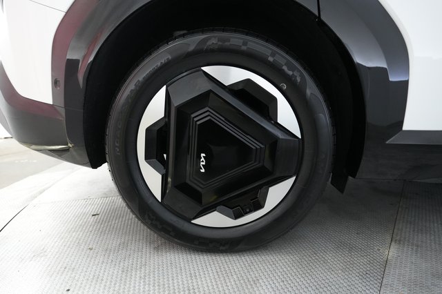 2024 Kia EV9 — photo 17 of 26