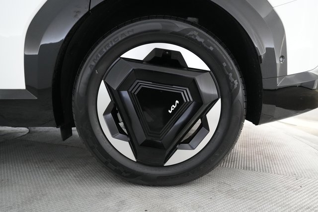 2024 Kia EV9 — photo 7 of 26