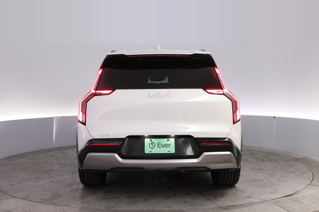 2024 Kia EV9 — photo 12 of 26