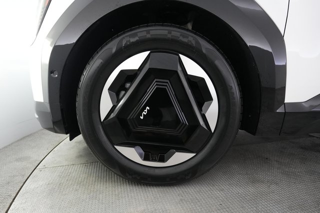 2024 Kia EV9 — photo 15 of 26