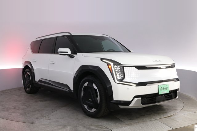 2024 Kia EV9 — photo 10 of 26