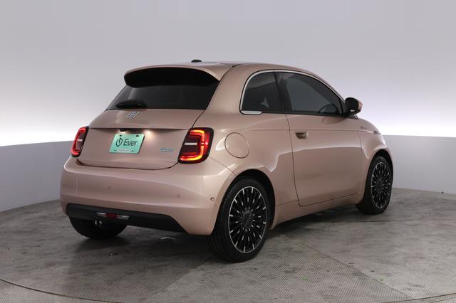 2024 Fiat 500e — photo 2 of 20