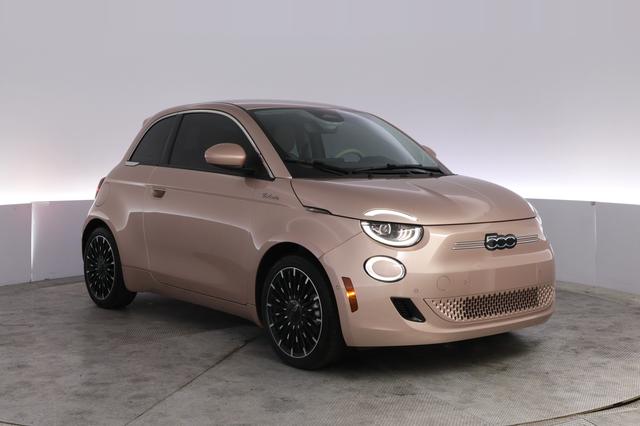 2024 Fiat 500e — photo 10 of 20