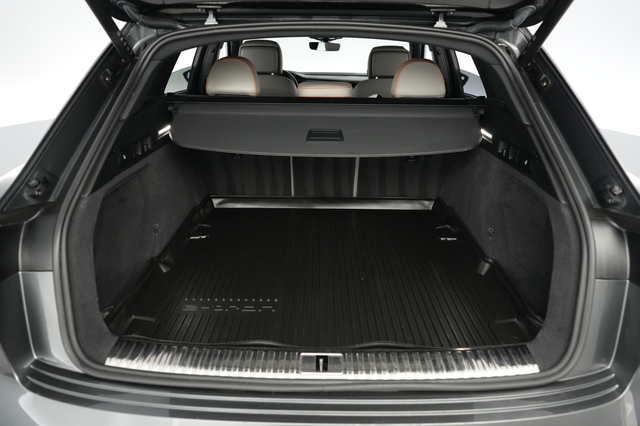 2024 Audi Q8 e-tron