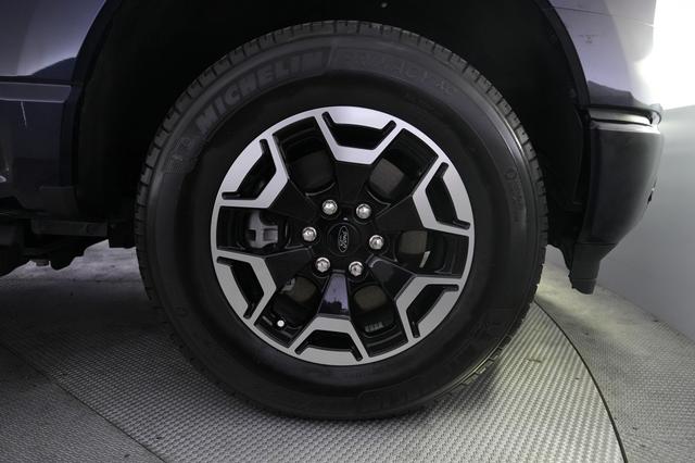 2023 Ford F-150 Lightning — photo 10 of 15