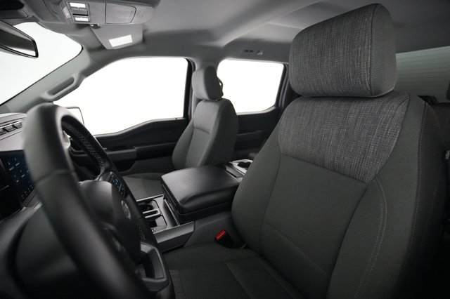 2023 Ford F-150 Lightning — photo 3 of 15