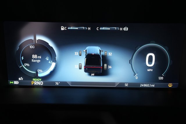 2023 Ford F-150 Lightning — photo 5 of 15