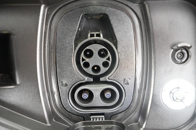 2023 Ford F-150 Lightning — photo 8 of 15