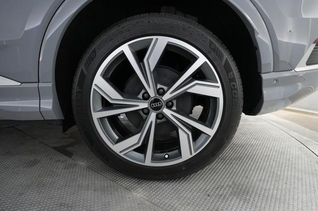 2023 Audi Q4 e-tron Sportback — photo 7 of 20
