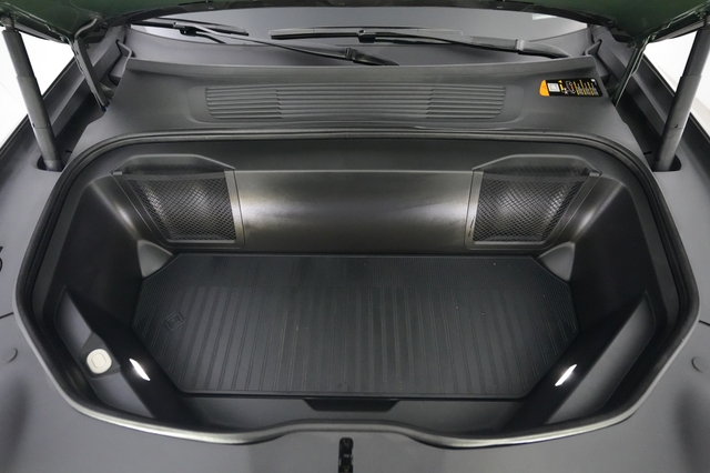 2025 Rivian R1S