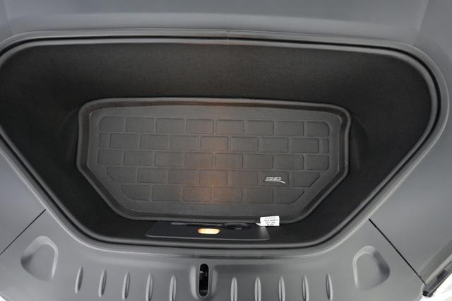 2026 Tesla Model S — photo 6 of 20