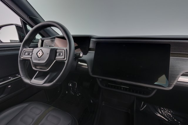 2026 Rivian R1T — photo 20 of 25