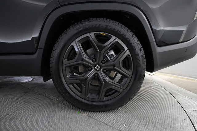 2026 Rivian R1T — photo 7 of 25